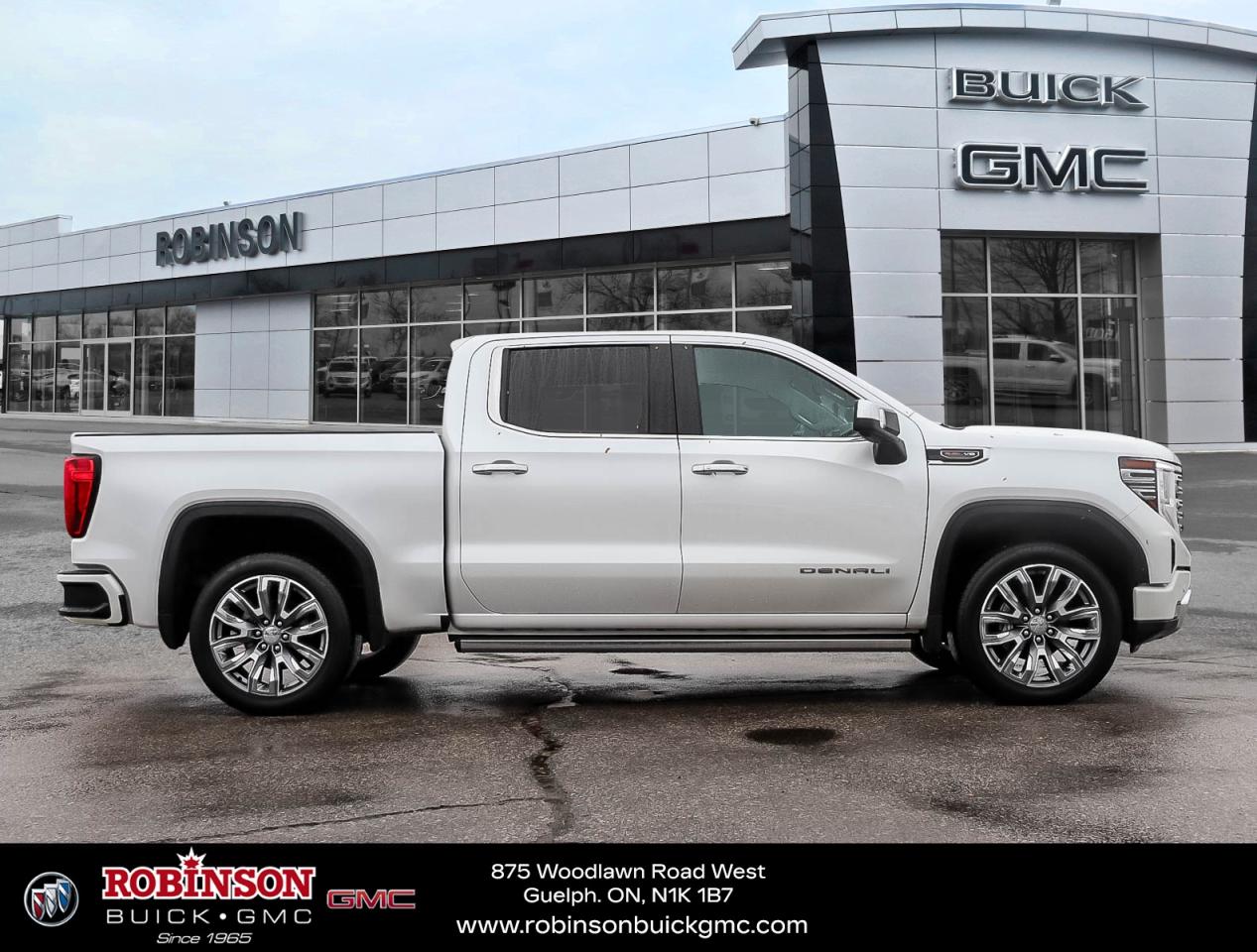 2024 GMC Sierra 1500 DENALI 1500 6.2L Photo2