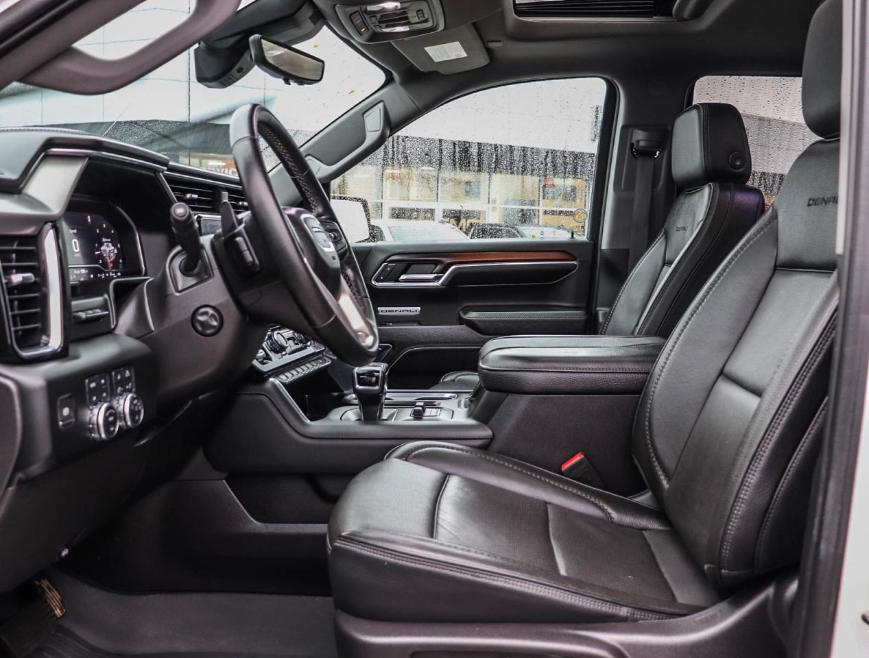 2024 GMC Sierra 1500 DENALI 1500 6.2L Photo