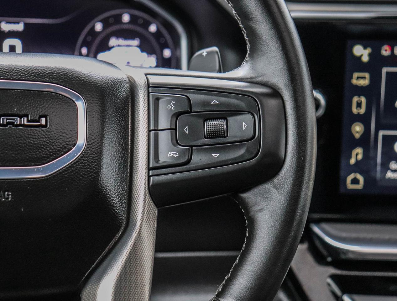 2024 GMC Sierra 1500 DENALI 1500 6.2L Photo