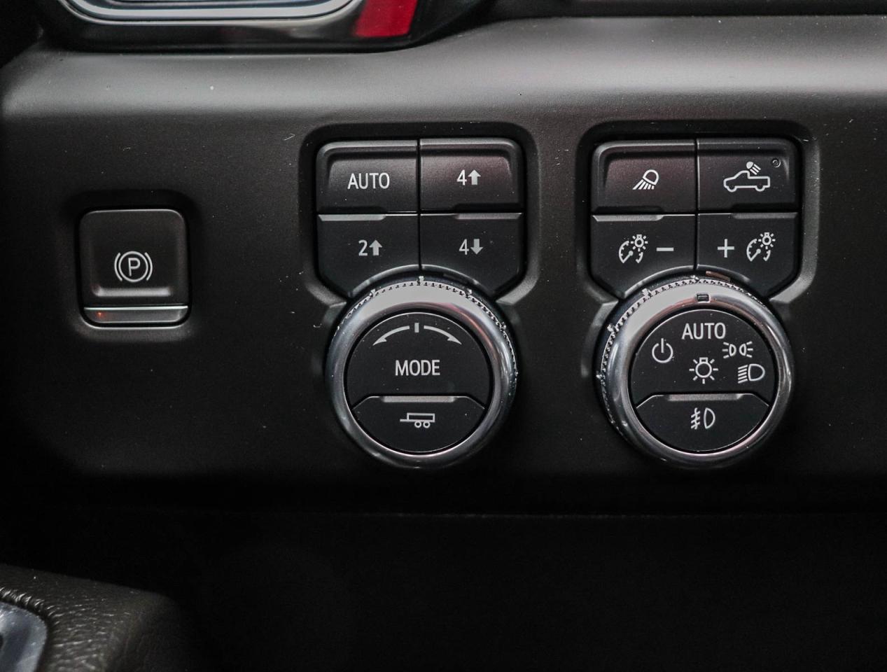 2024 GMC Sierra 1500 DENALI 1500 6.2L Photo