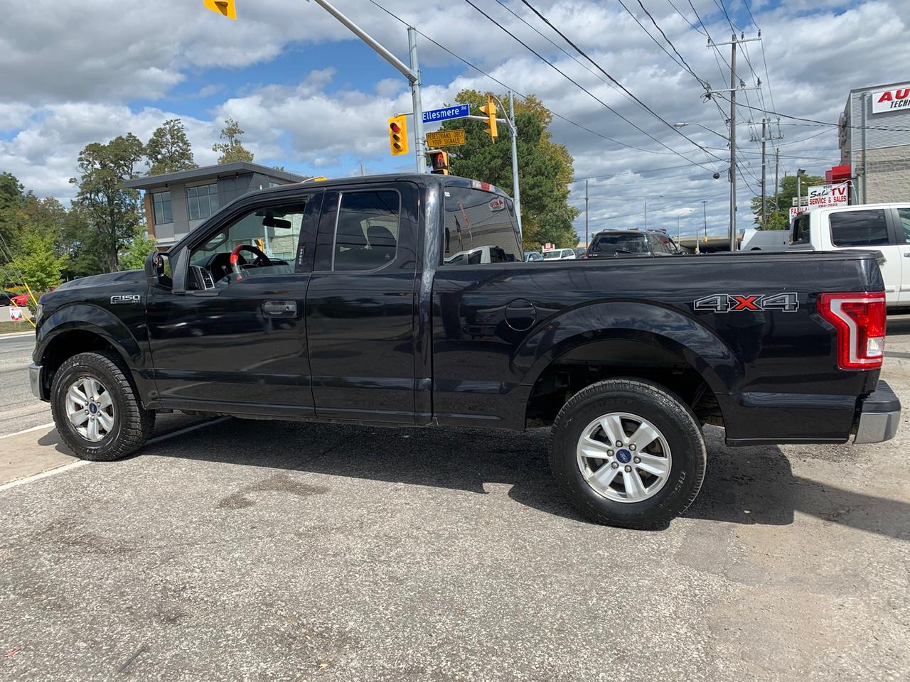 2015 Ford F-150 XLT SUPER CAB 8-ft. 4WD Photo