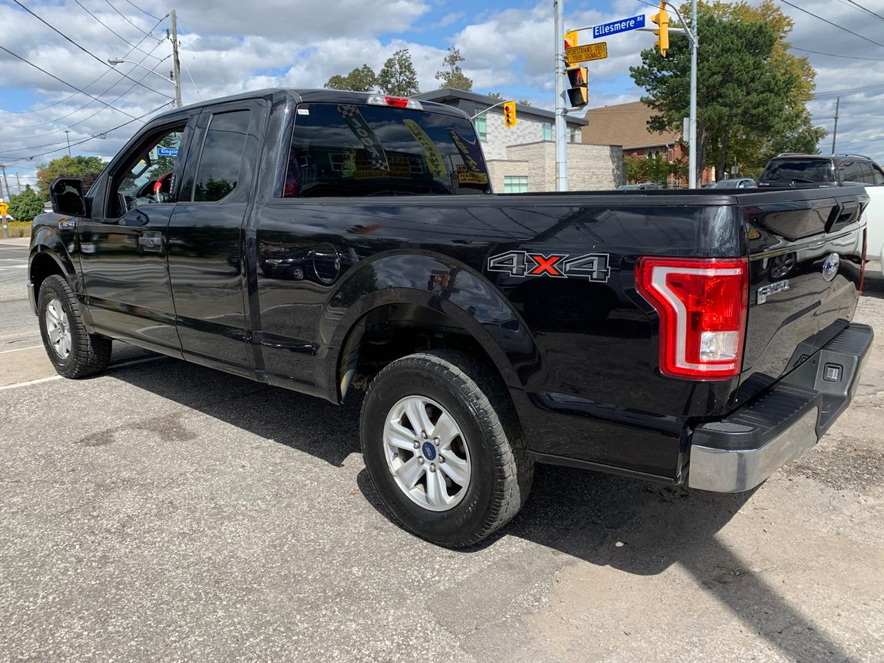 2015 Ford F-150 XLT SUPER CAB 8-ft. 4WD Photo