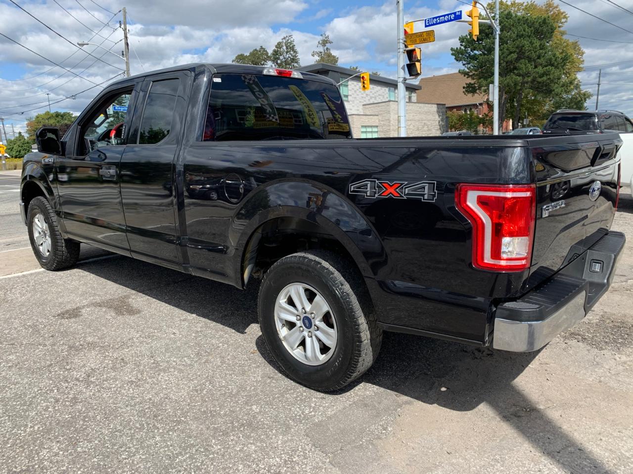2015 Ford F-150 XLT SUPER CAB 8-ft. 4WD Photo4