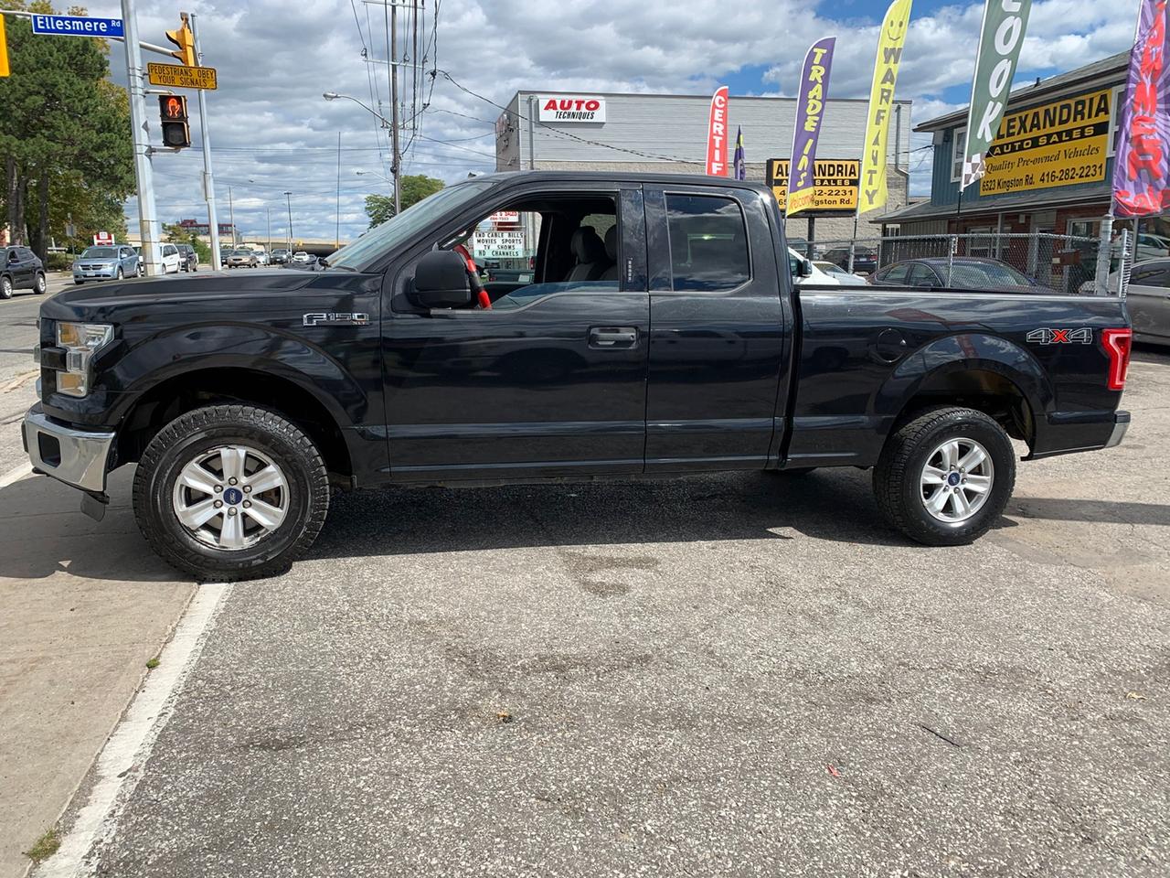 2015 Ford F-150 XLT SUPER CAB 8-ft. 4WD Photo
