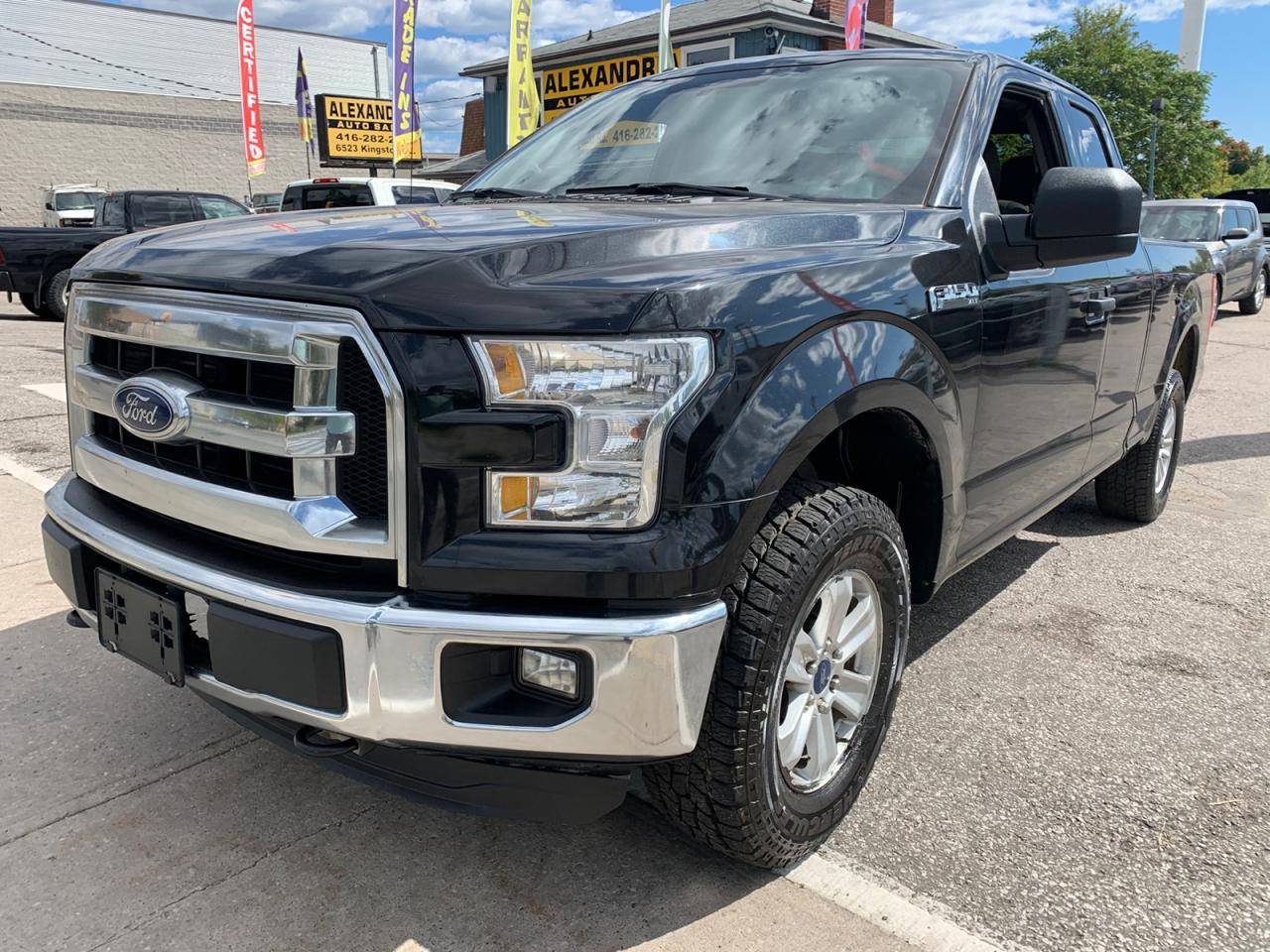 2015 Ford F-150 XLT SUPER CAB 8-ft. 4WD Photo