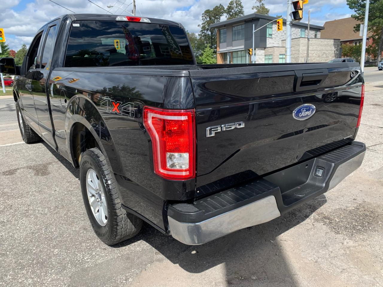 2015 Ford F-150 XLT SUPER CAB 8-ft. 4WD Photo