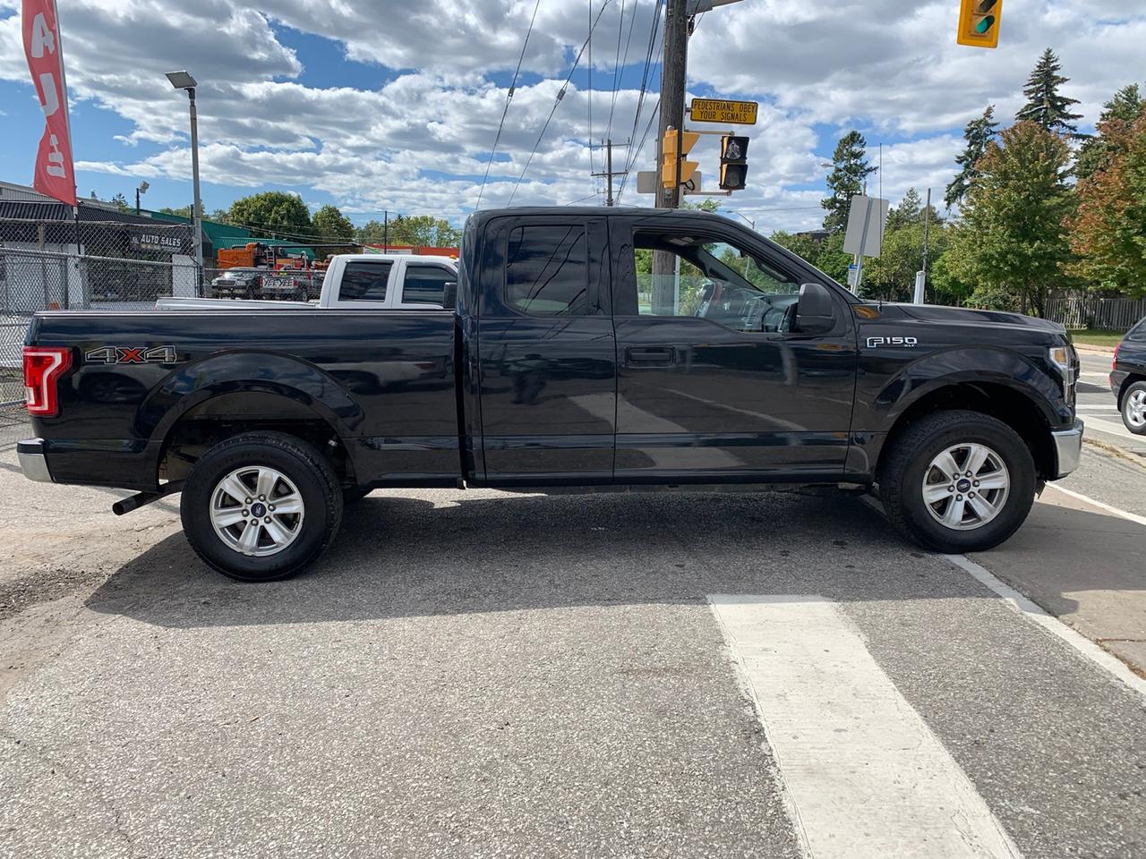 2015 Ford F-150 XLT SUPER CAB 8-ft. 4WD Photo