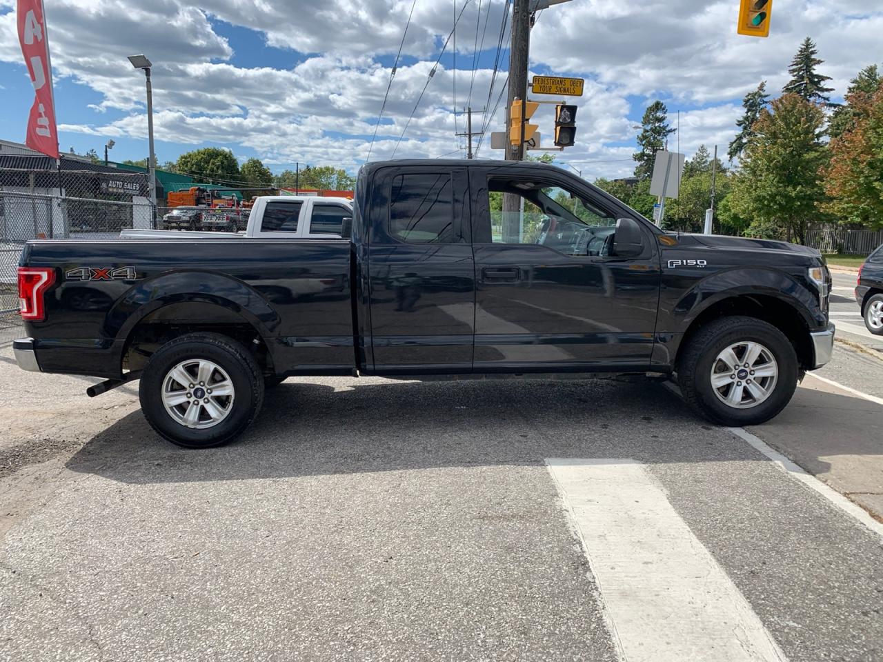 2015 Ford F-150 XLT SUPER CAB 8-ft. 4WD Photo