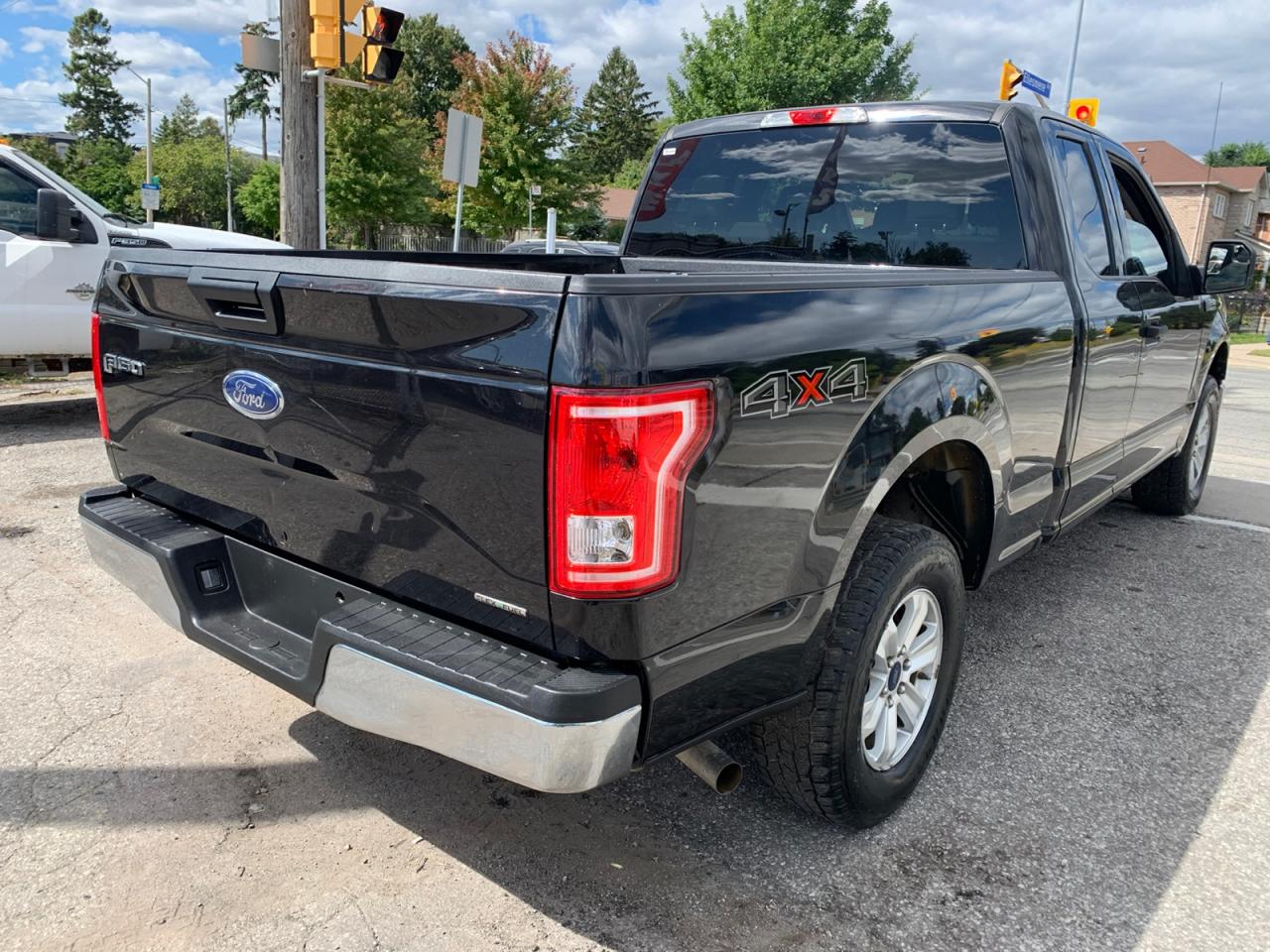 2015 Ford F-150 XLT SUPER CAB 8-ft. 4WD Photo