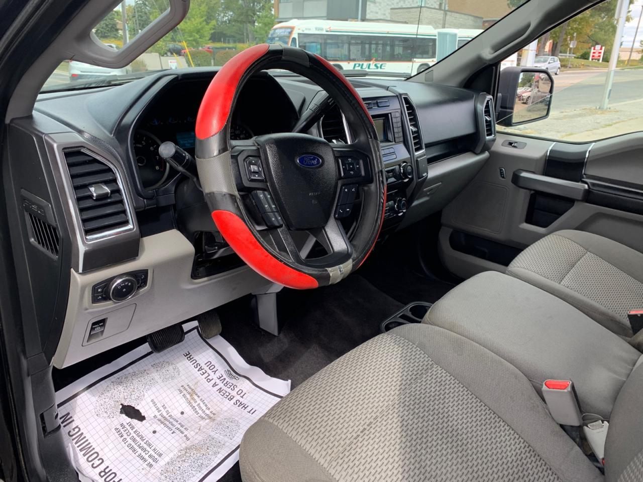 2015 Ford F-150 XLT SUPER CAB 8-ft. 4WD Photo