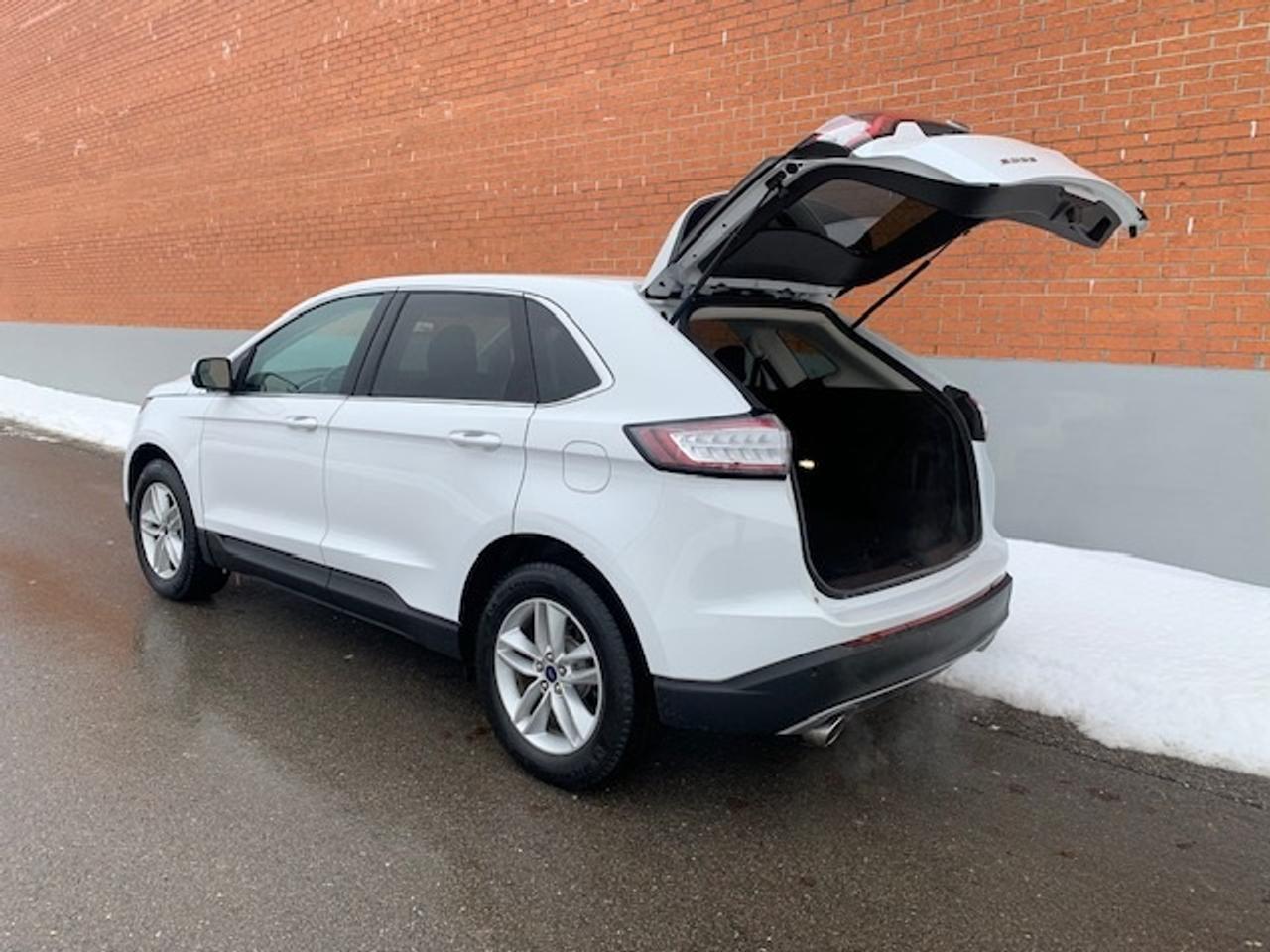 2018 Ford Edge SEL AWD Photo