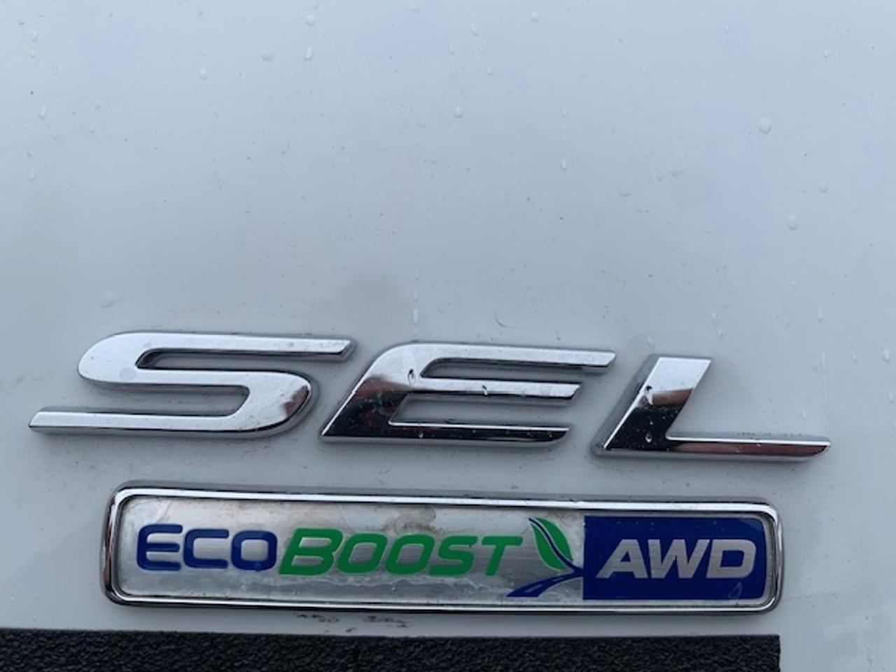 2018 Ford Edge SEL AWD Photo