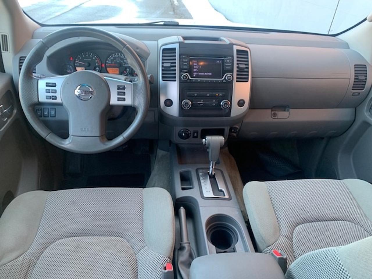 2018 Nissan Frontier SV 4X4 CREW CAB Photo