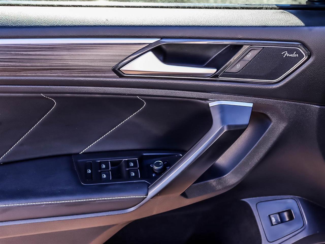 2023 Volkswagen Tiguan Highline R-line Photo