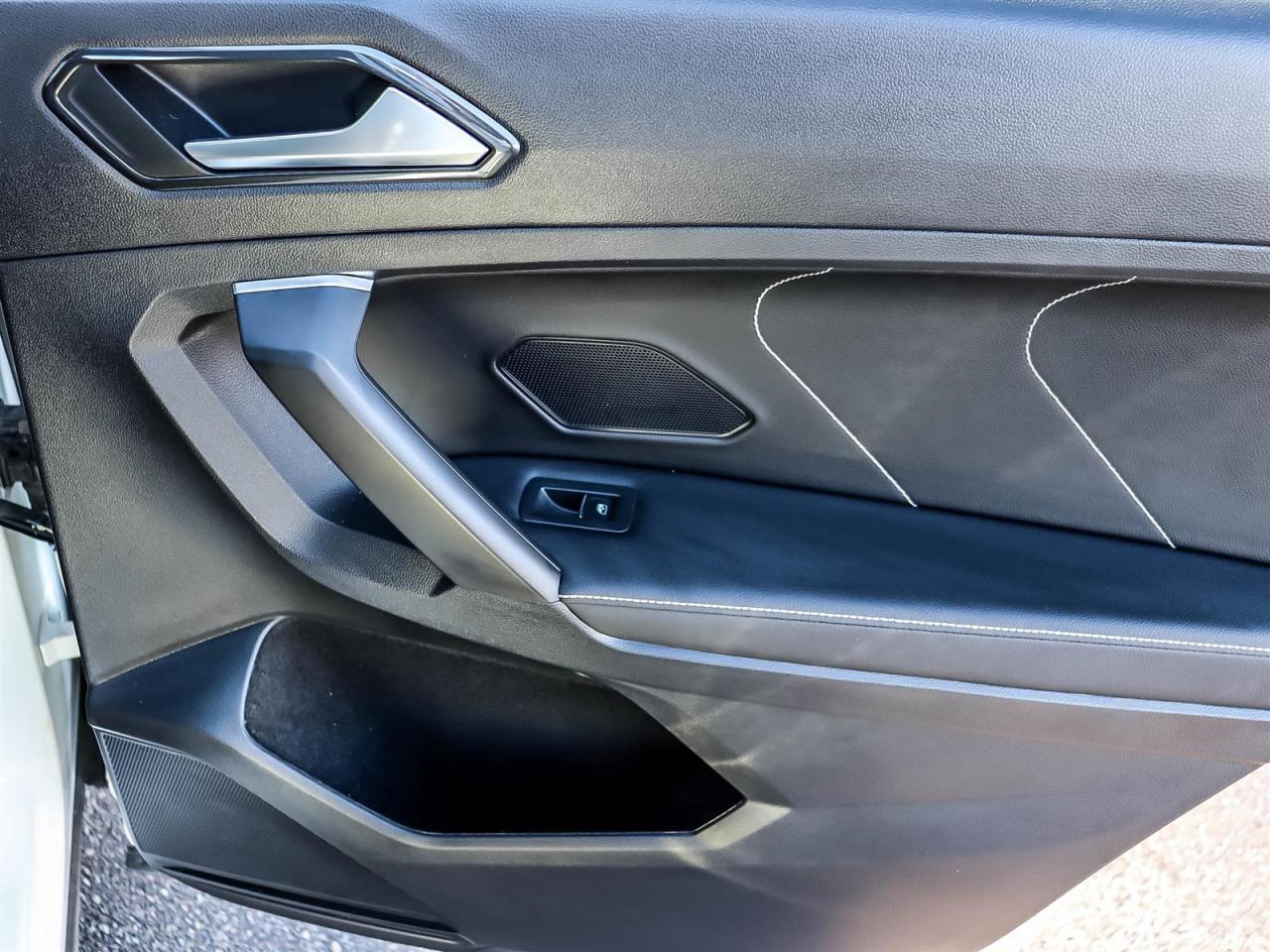 2023 Volkswagen Tiguan Highline R-line Photo