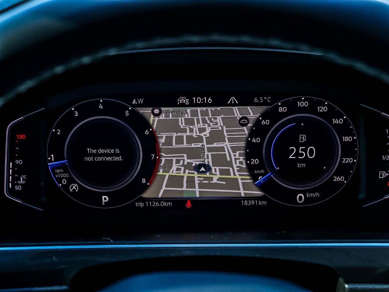 2023 Volkswagen Tiguan Highline R-line Photo