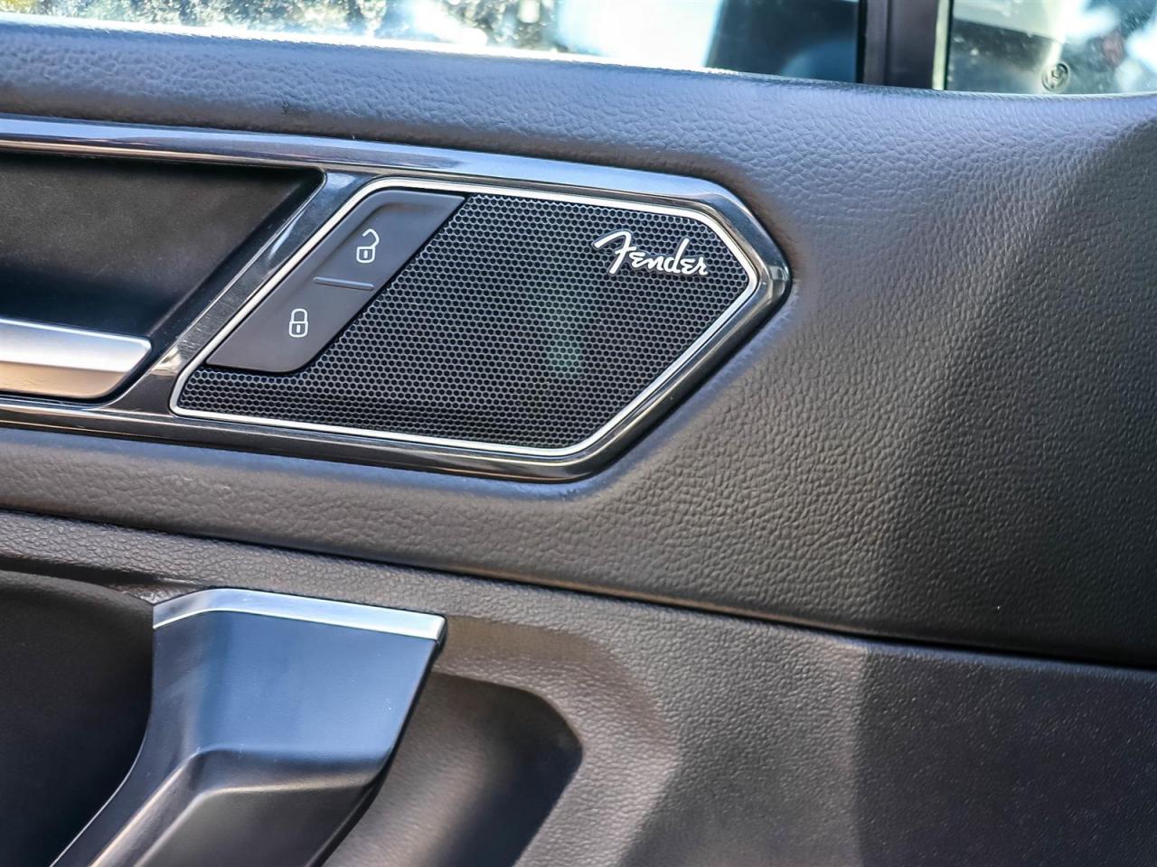 2023 Volkswagen Tiguan Highline R-line Photo