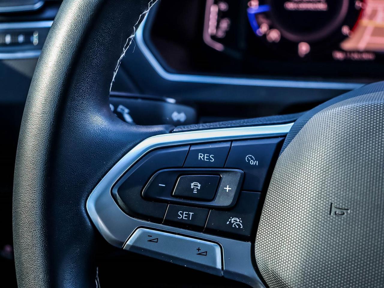 2023 Volkswagen Tiguan Highline R-line Photo