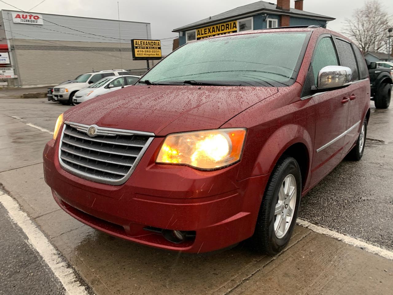 2010 Chrysler Town and Country Touring Photo
