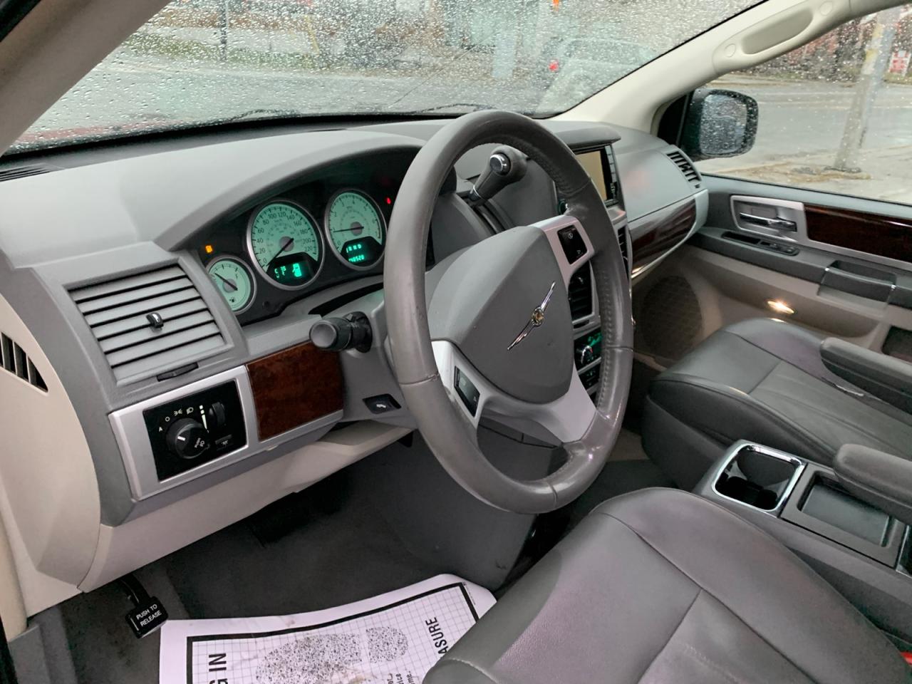 2010 Chrysler Town and Country Touring Photo