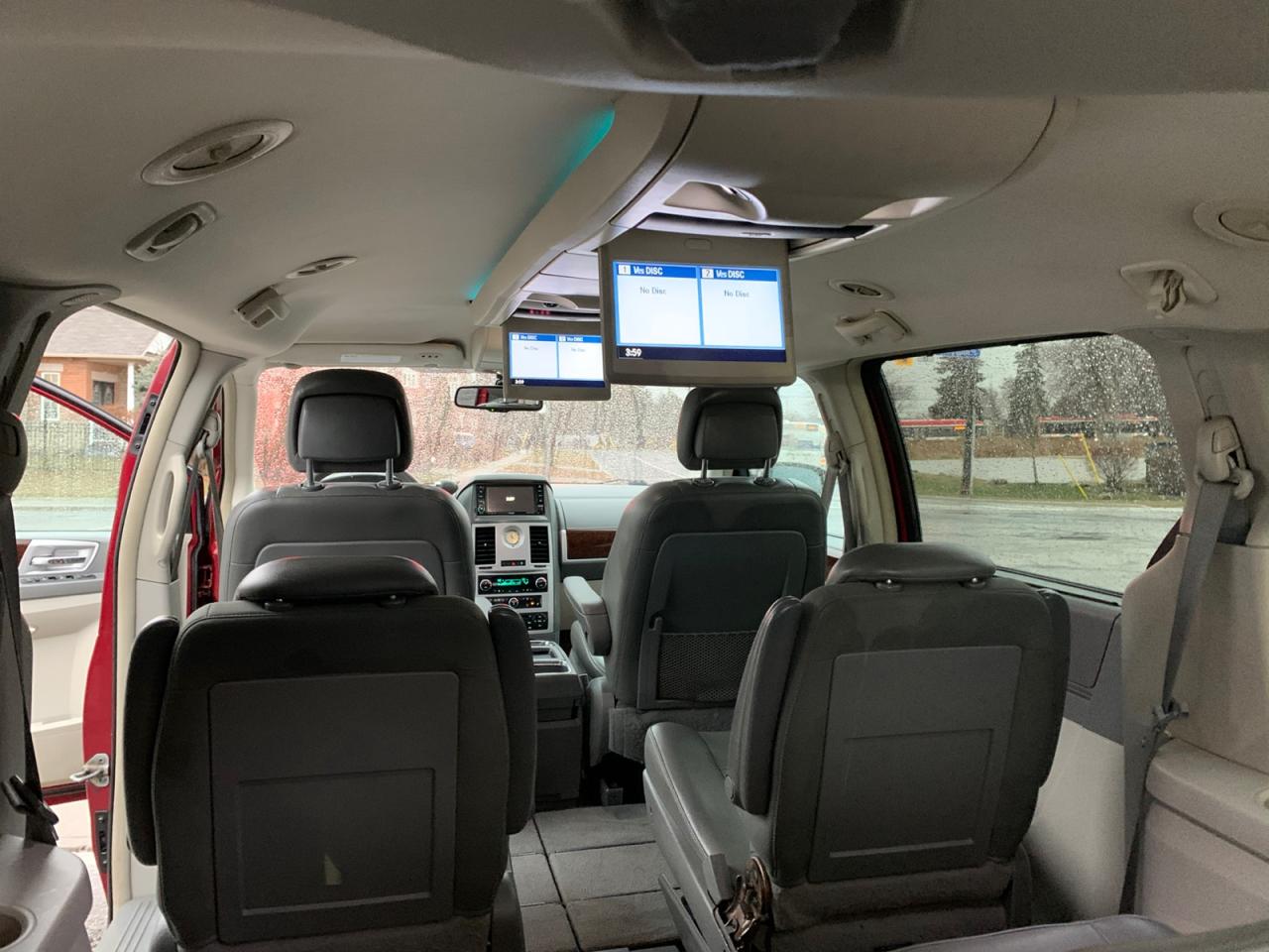 2010 Chrysler Town and Country Touring Photo