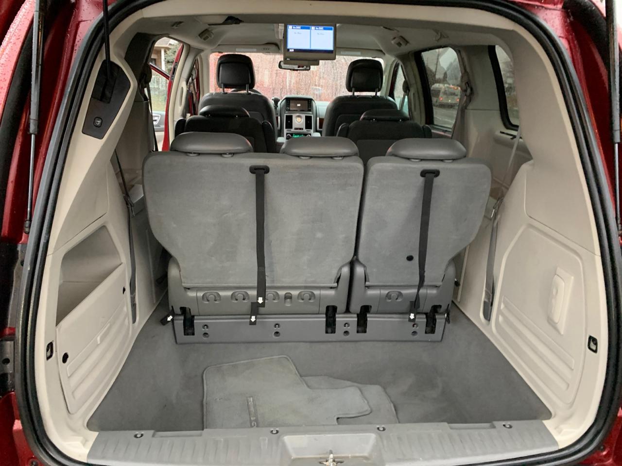 2010 Chrysler Town and Country Touring Photo