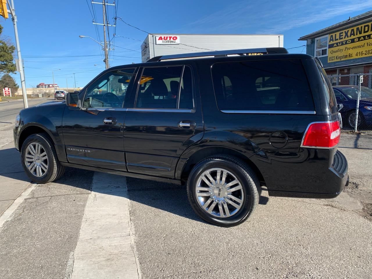 2010 Lincoln Navigator ULTIMATE 4WD Photo3