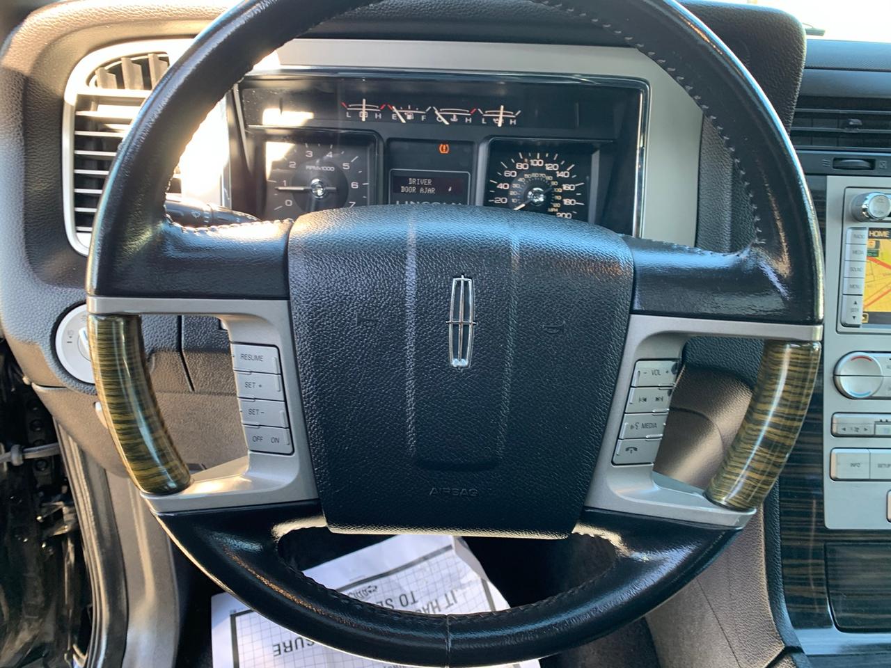 2010 Lincoln Navigator ULTIMATE 4WD Photo
