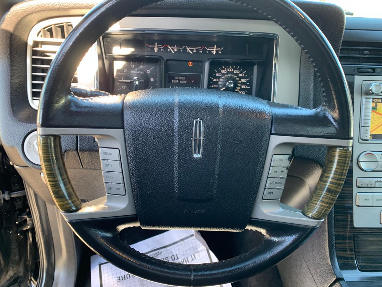 2010 Lincoln Navigator ULTIMATE 4WD Photo