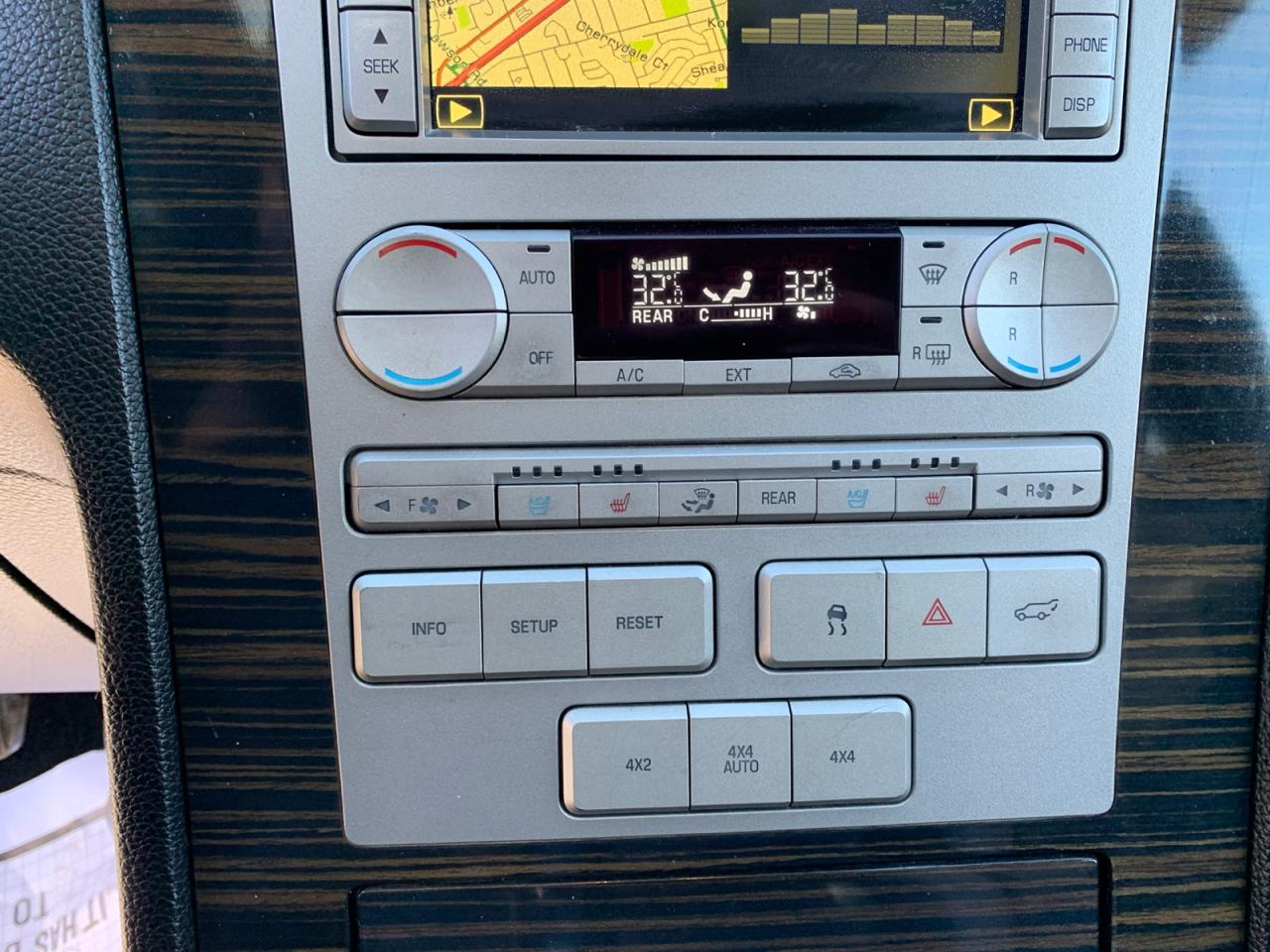 2010 Lincoln Navigator ULTIMATE 4WD Photo