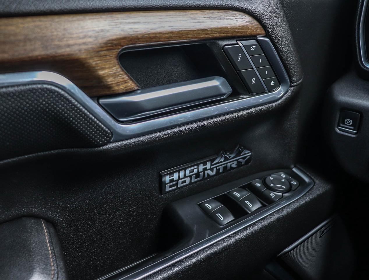 2023 Chevrolet Silverado 1500 High Country Photo