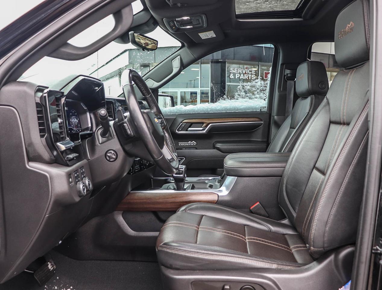 2023 Chevrolet Silverado 1500 High Country Photo