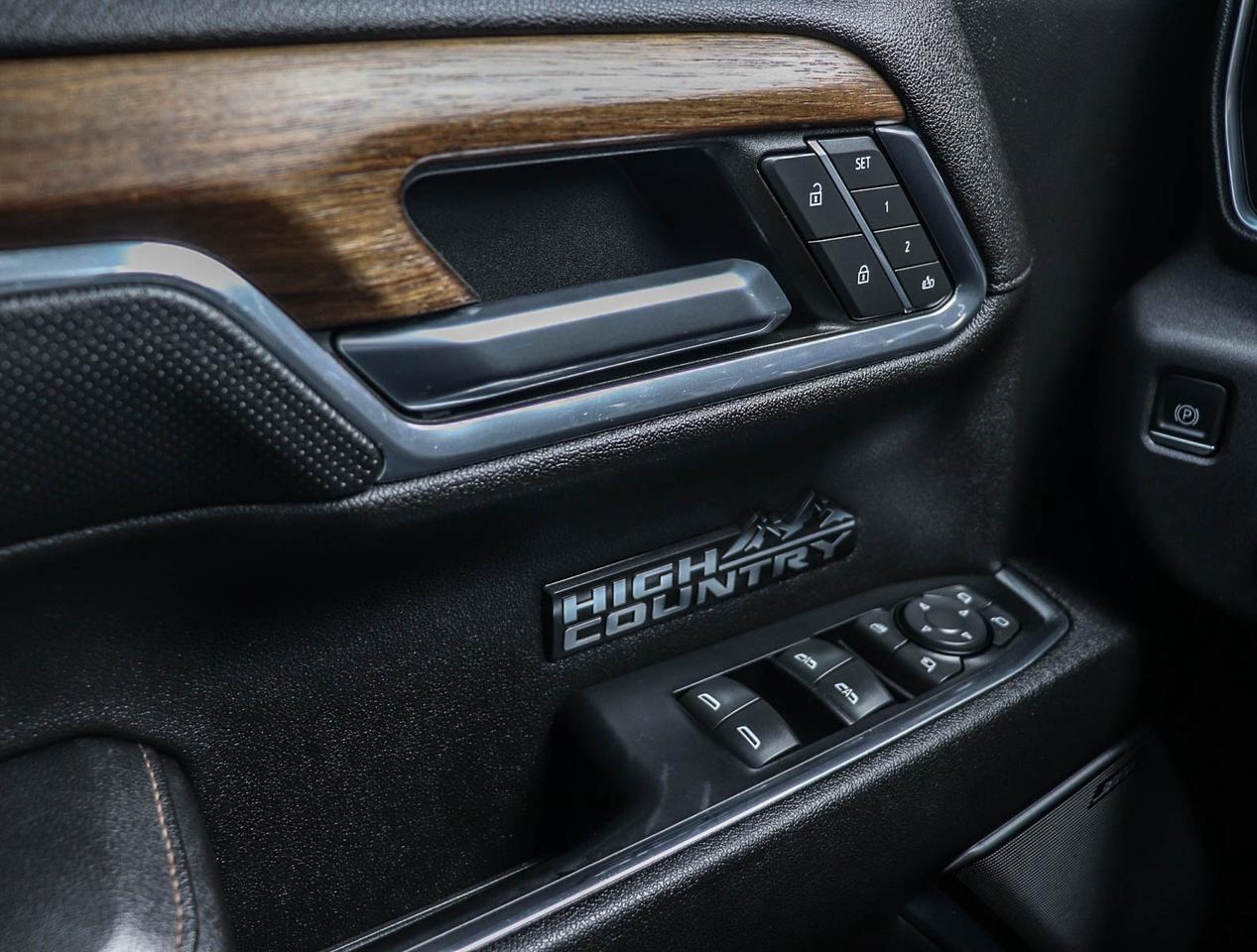 2023 Chevrolet Silverado 1500 High Country Photo