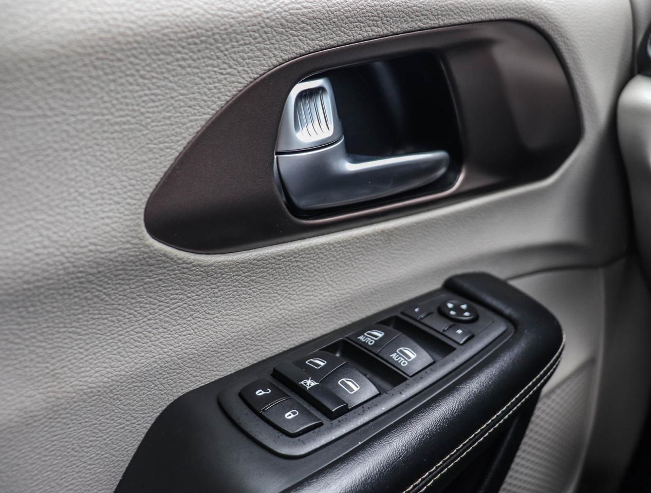 2021 Chrysler Grand Caravan SXT Photo