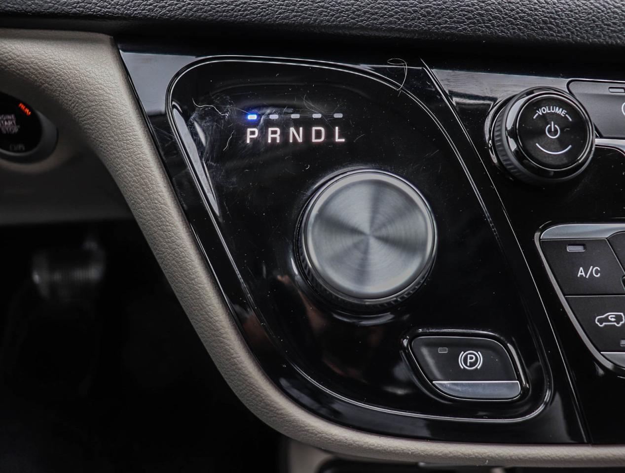 2021 Chrysler Grand Caravan SXT Photo