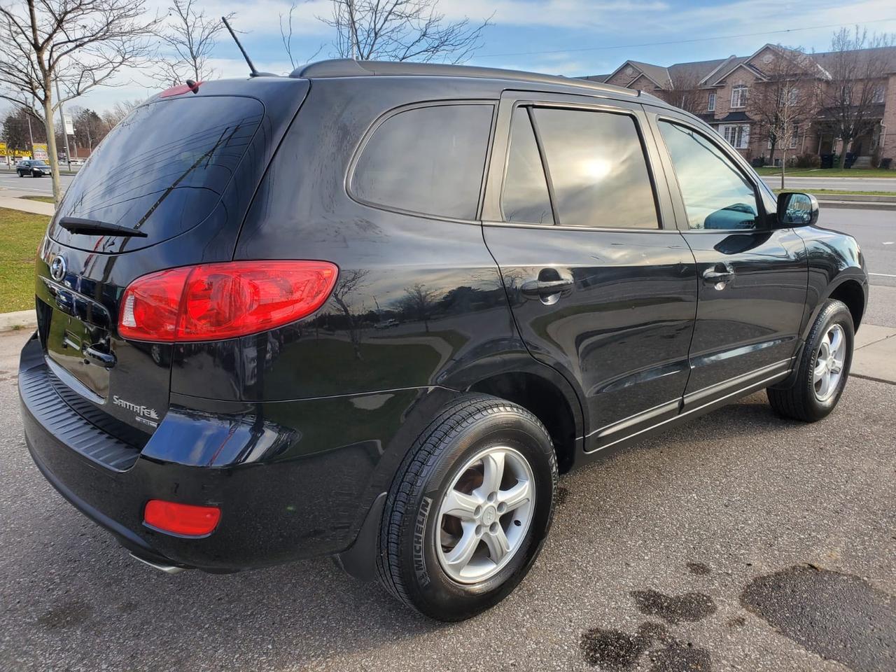 2009 Hyundai Santa Fe GLS Photo