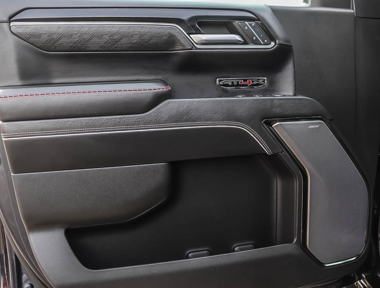 2022 GMC Sierra 1500 AT4X Photo