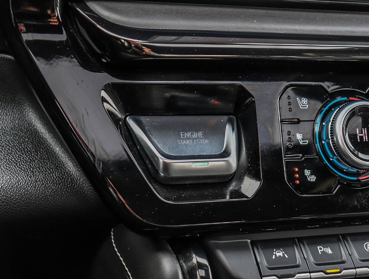 2022 GMC Sierra 1500 AT4X Photo