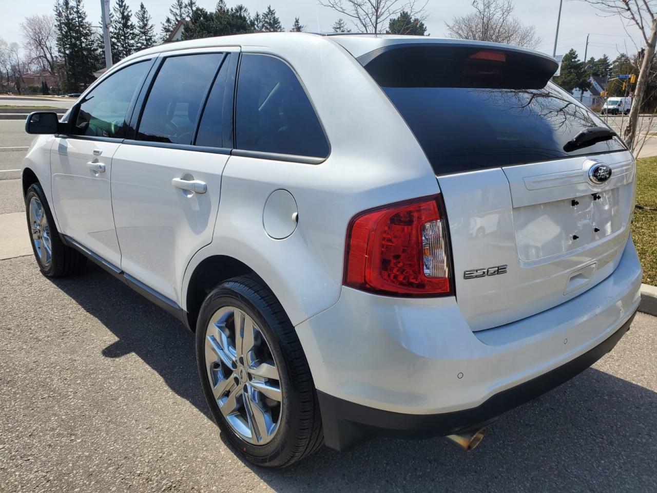2013 Ford Edge SEL FWD Photo3