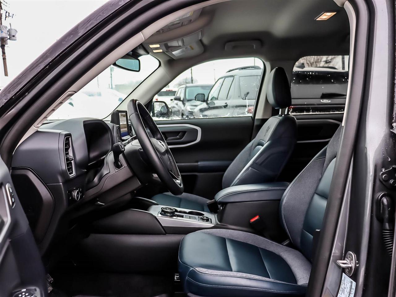 2024 Ford Bronco Sport Outer Banks Photo2