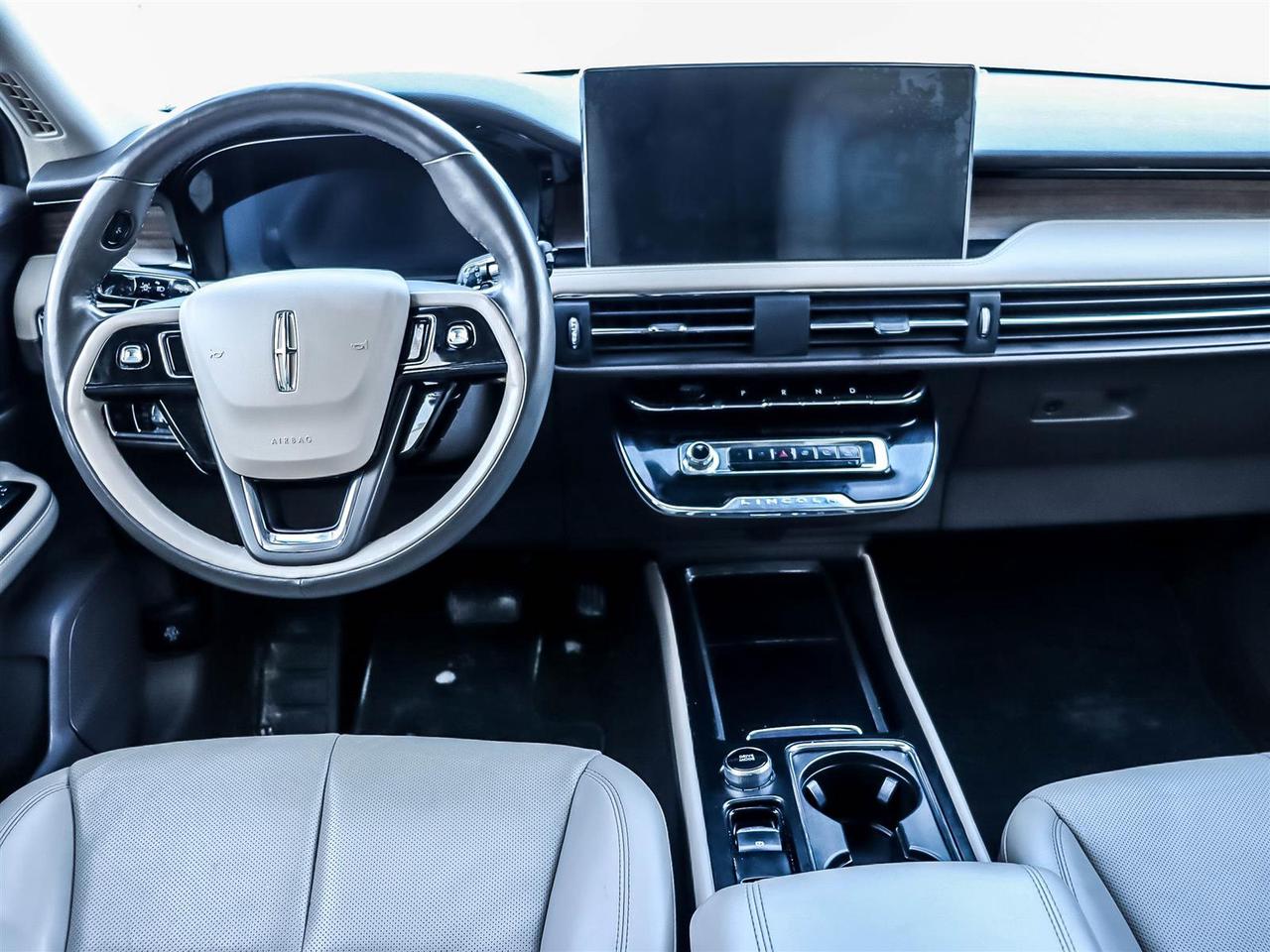 2023 Lincoln Corsair Grand Touring Photo4