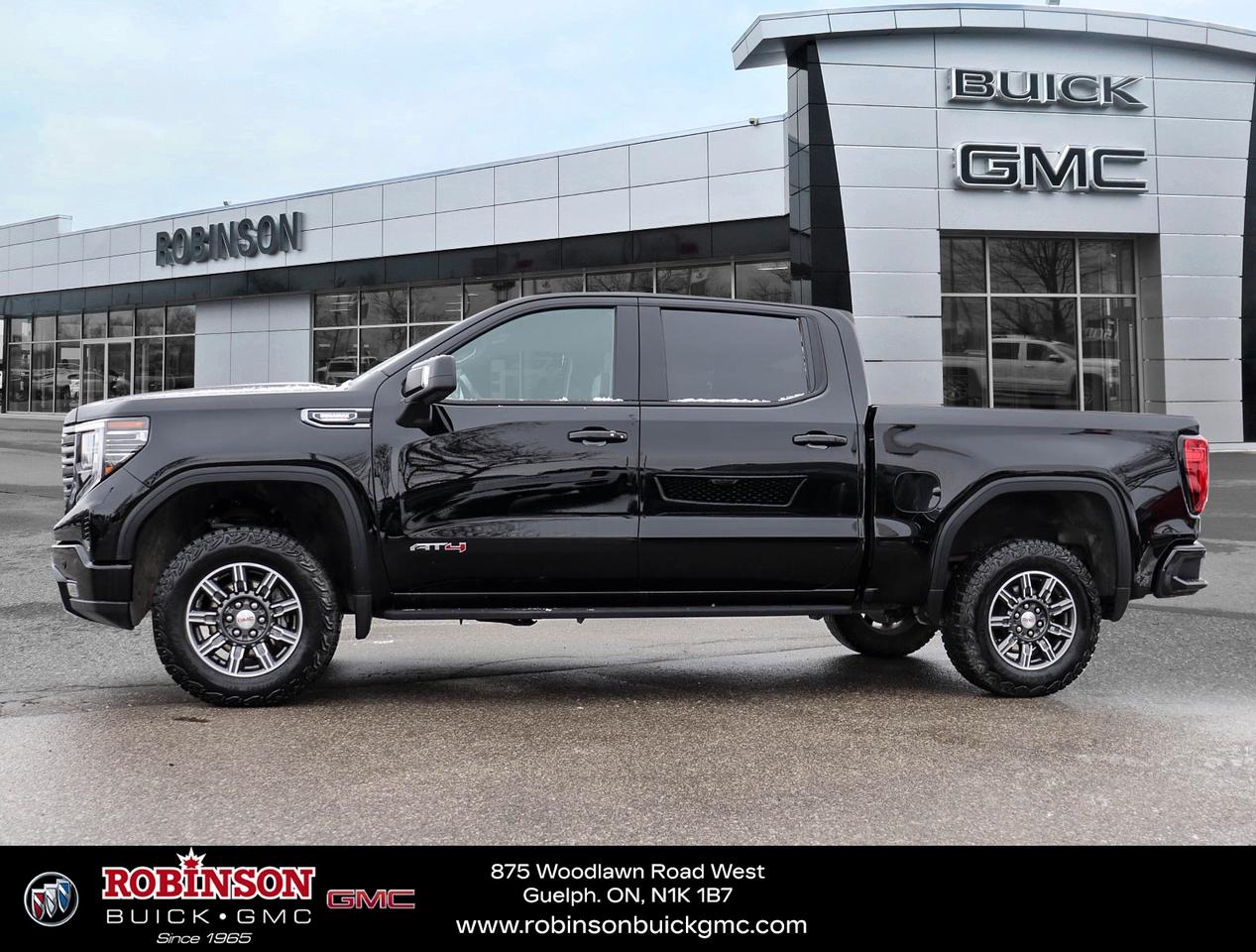2025 GMC Sierra 1500 AT4 Photo4