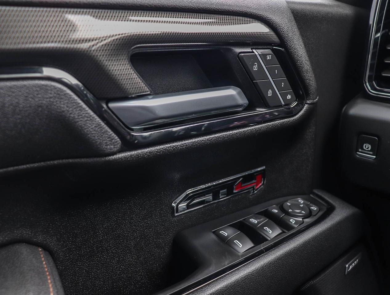 2025 GMC Sierra 1500 AT4 Photo