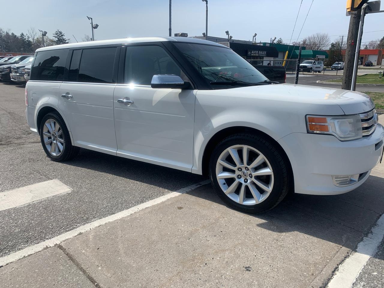 2011 Ford Flex Limited AWD Photo