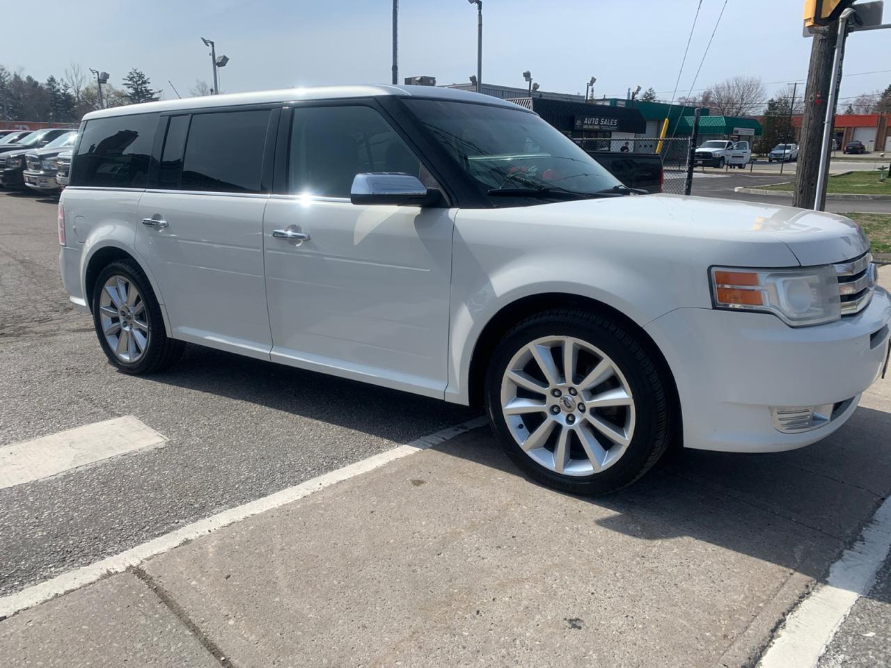 2011 Ford Flex Limited AWD Photo