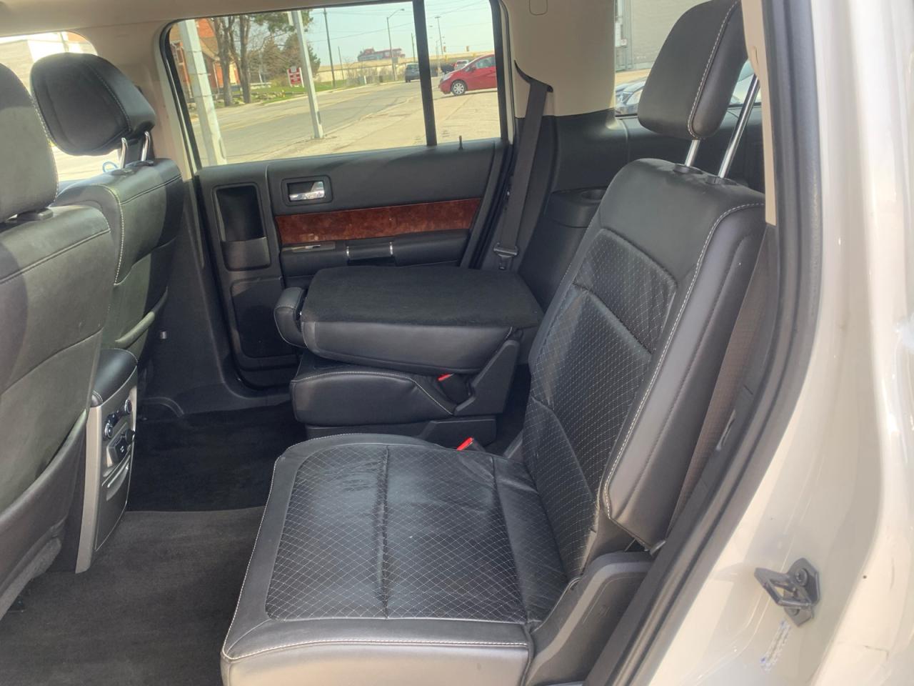 2011 Ford Flex Limited AWD Photo