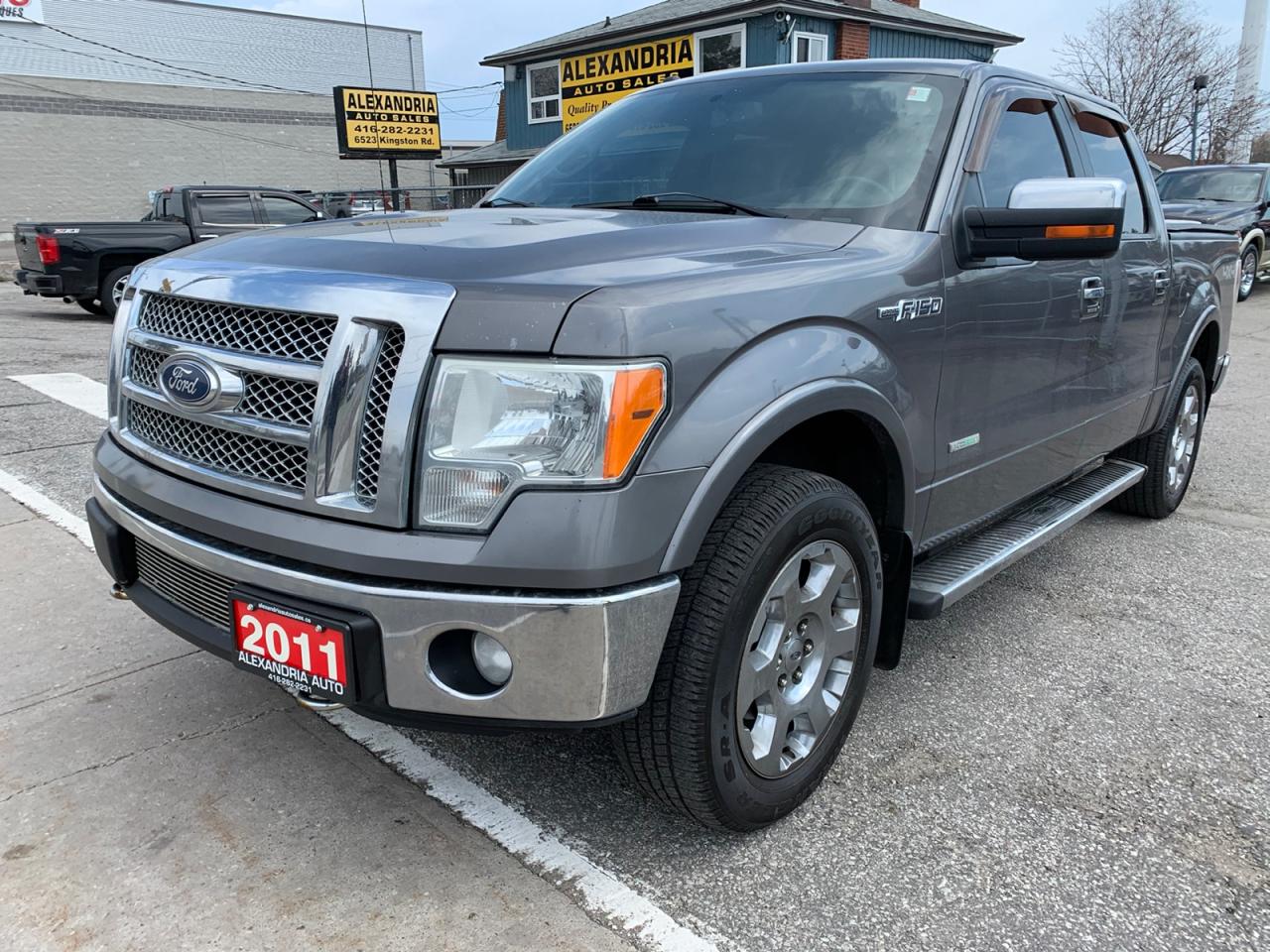 2011 Ford F-150 Lariat SuperCrew 5.5-ft. Bed 4WD Photo2