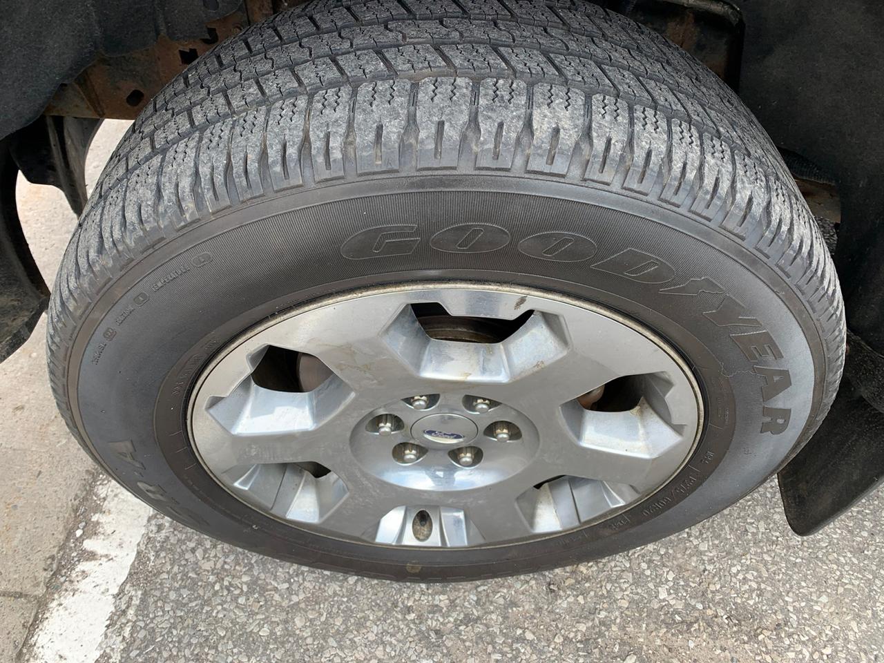 2011 Ford F-150 Lariat SuperCrew 5.5-ft. Bed 4WD Photo