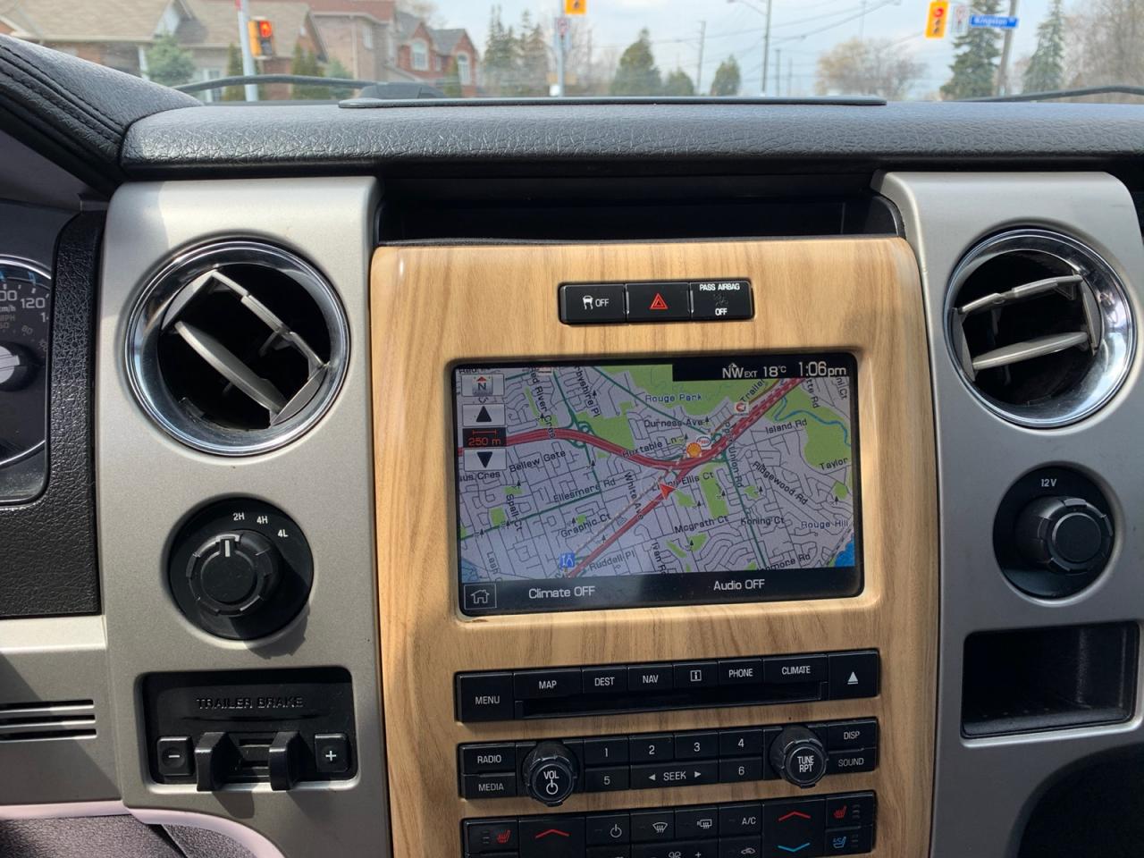 2011 Ford F-150 Lariat SuperCrew 5.5-ft. Bed 4WD Photo