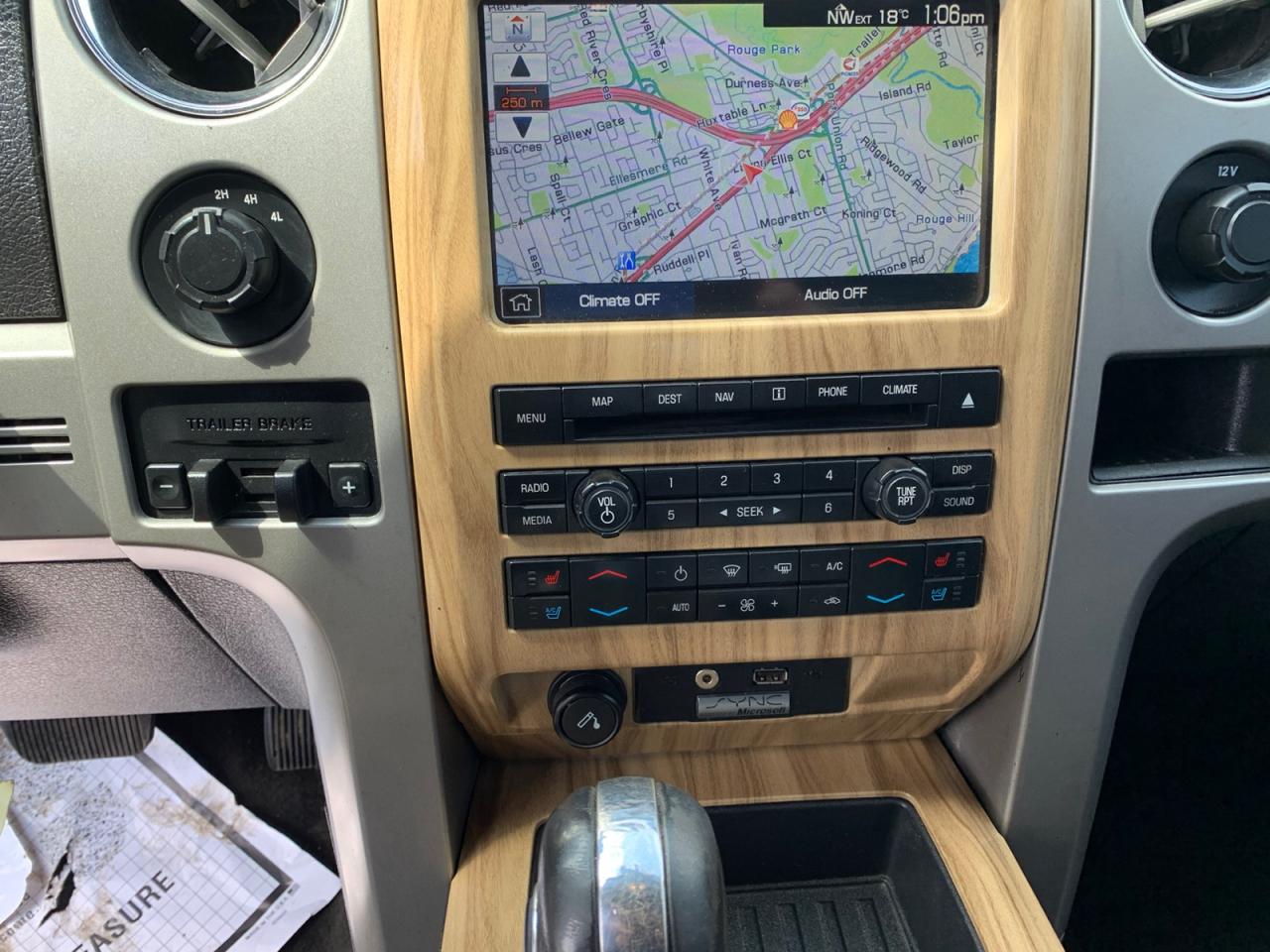 2011 Ford F-150 Lariat SuperCrew 5.5-ft. Bed 4WD Photo